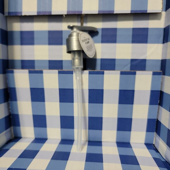 Bath & Body Works | Lotion + Shower Gel Pump | Gray - Picture 2 of 3